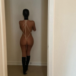 Kanye West pokazuje pośladki swojej żony i komentuje: „Krem z pszenicy”