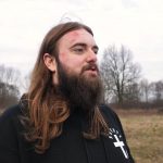 Fanka uczy Bedoesa jeździć na jednym kole. Nie wszystko poszło zgodnie z planem