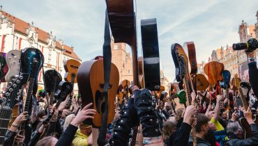 Rekordowa liczba gitarzystów na wrocławskim Rynku