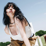Billie Eilish ostro krytykuje artystów, którzy wydają wiele wersji albumów na winylach. „Tworzą cholernych 40 różnych okładek swoich winyli, tylko po to, abyś kupował więcej”