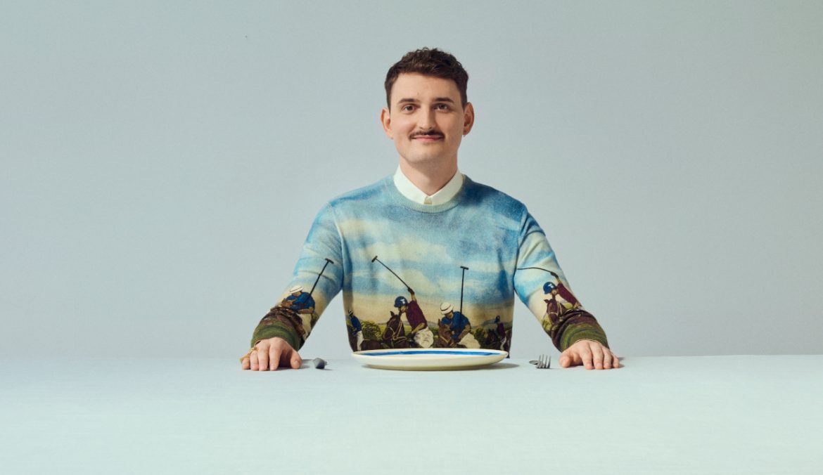 Merch Dawida Podsiadło reklamowali już Taco Hemingway i Iga Lis. Teraz artysta postawił na jeszcze bardziej zaskakujący duet