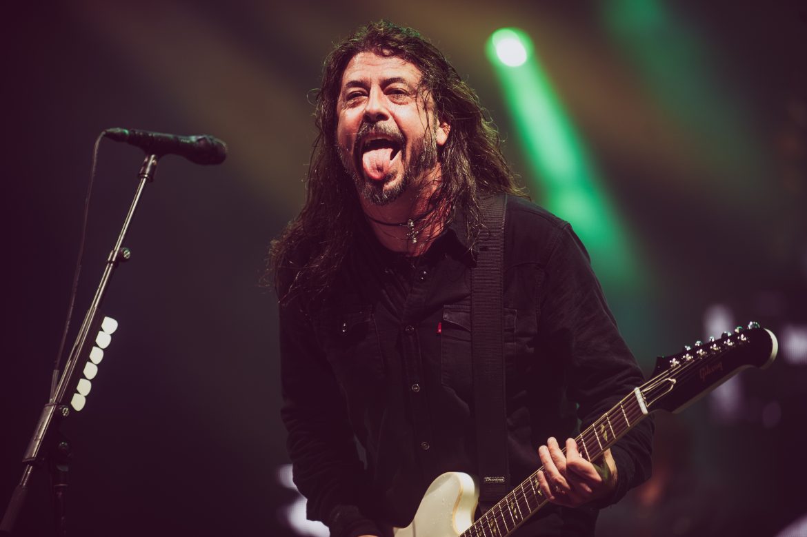 Foo Fighters rozstali się z perkusistą w bardzo kiepskim stylu