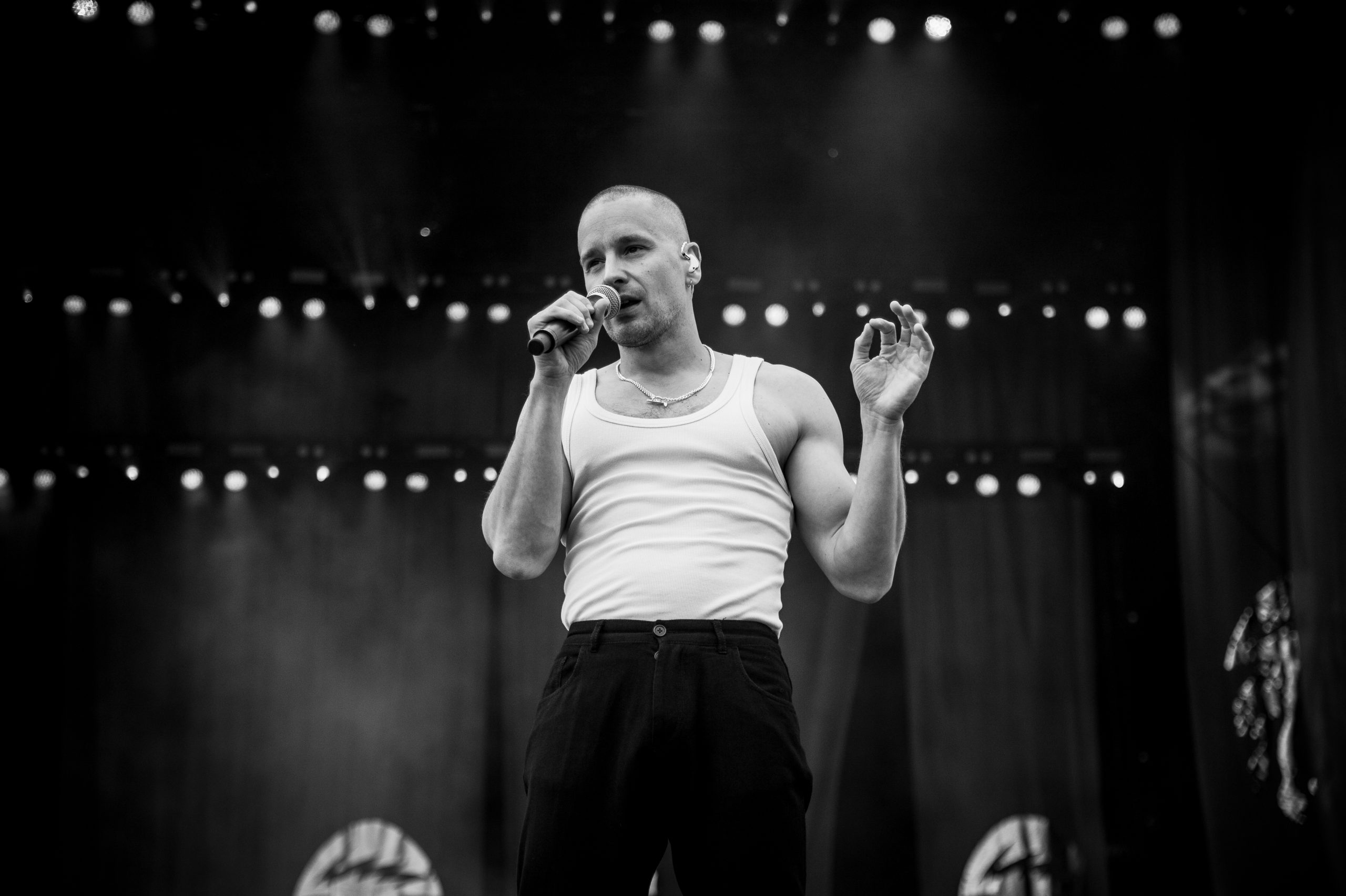 Krzysztof Zalewski dowiedział się o śmierci Dolly Parton podczas wywiadu. „To jedna z najwybitniejszych songwriterek ever”