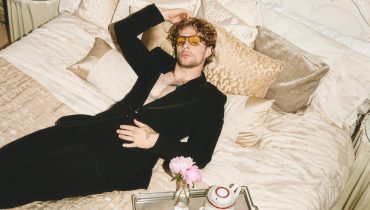 Tom Grennan wspina się wyżej w singlu „Higher”