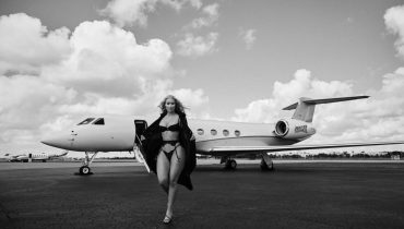 Iggy Azalea o pierwszym spotkaniu z Kanye Westem. „Powiedział, że codziennie onanizuje się patrząc na moje zdjęcia”