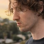 Dean Lewis zaprezentował singiel „I Hate That It’s True”