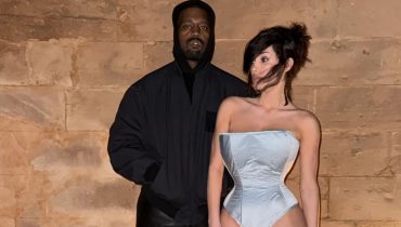 Bianca Censori pojawia się półnaga podczas transmisji live Kanye Westa