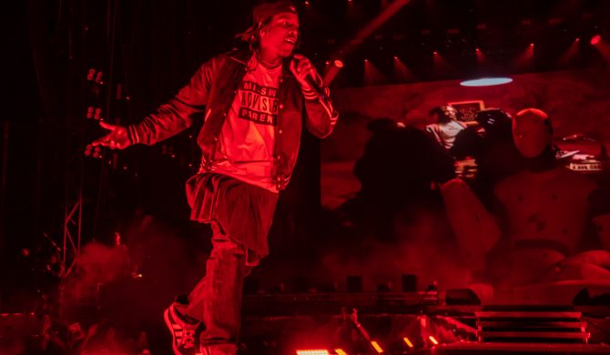 A$AP Rocky szczerze o procesie sądowym, wpływie na muzykę i roli w filmie Spike’a Lee. „Proces dosłownie mnie sparaliżował. Nie mogłem tworzyć w takim napięciu”