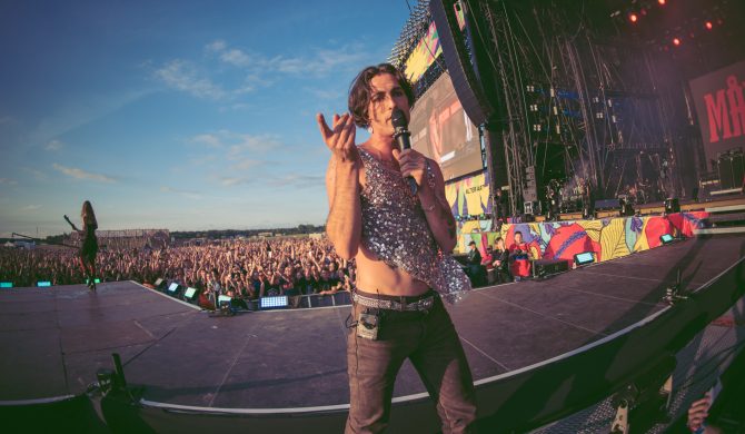 Wokalista Maneskin oświadczył się aktorce. To nie pierwszy raz kiedy Damiano poprosił ukochaną o rękę