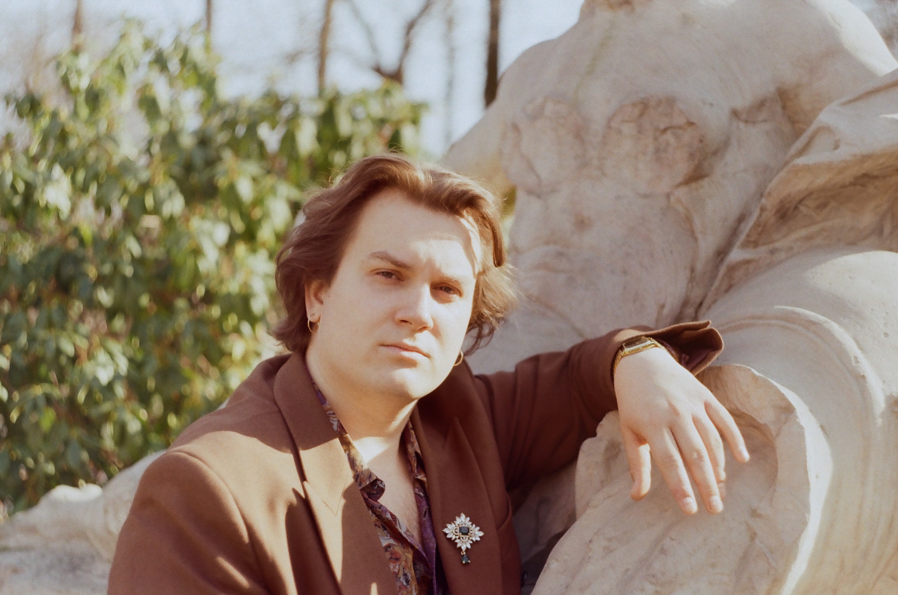 Bonaventura nie próżnuje. Nowy singiel i klip finalisty „Must Be The Music”