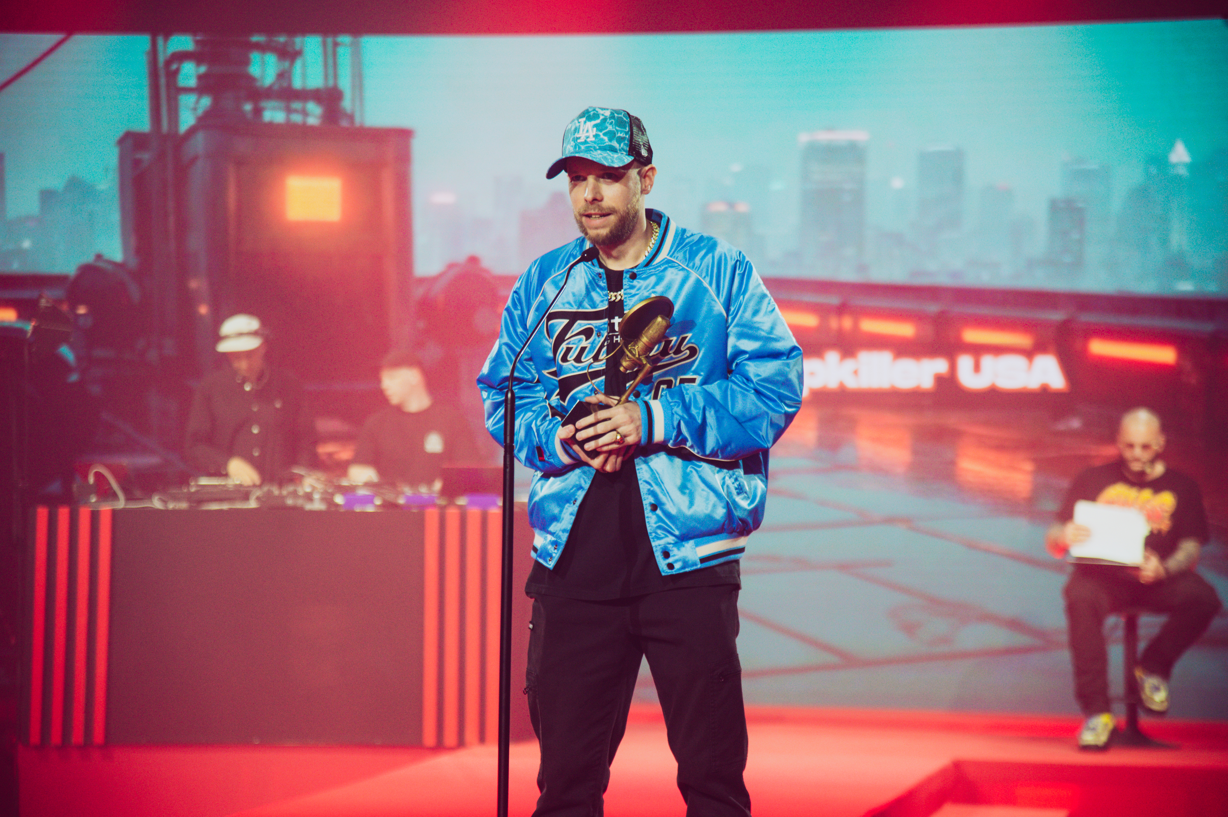 Fagata twierdzi, iż nie zrobiła był szefowi Popkillera gały. Wszystko wskazuje na to, iż dziennikarz nigdy nie był zainteresowany taką opcją