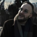 Ten Typ Mes: „Braci się traci często, dziaram to na klacie i przekuwam w zwycięstwo”