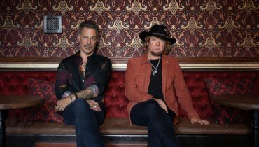 Adrian Smith i Richie Kotzen przyjadą do Polski