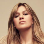 Kelly Clarkson finalizuje sprzedaż części katalogu muzycznego