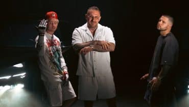 „Jestem naprawdę zajęty (kręcę skręty), po prostu nie chciałem żyć w nędzy” – Kizo, Kaz Bałagane i Young Igi we wspólnym kawałku