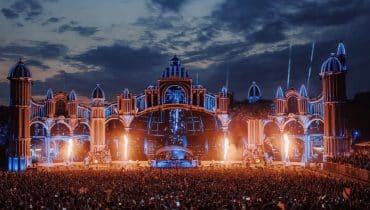 Metallica uratowała Tomorrowland 2025 po pożarze sceny. Jedna z głównych gwiazd imprezy dziękuje legendzie