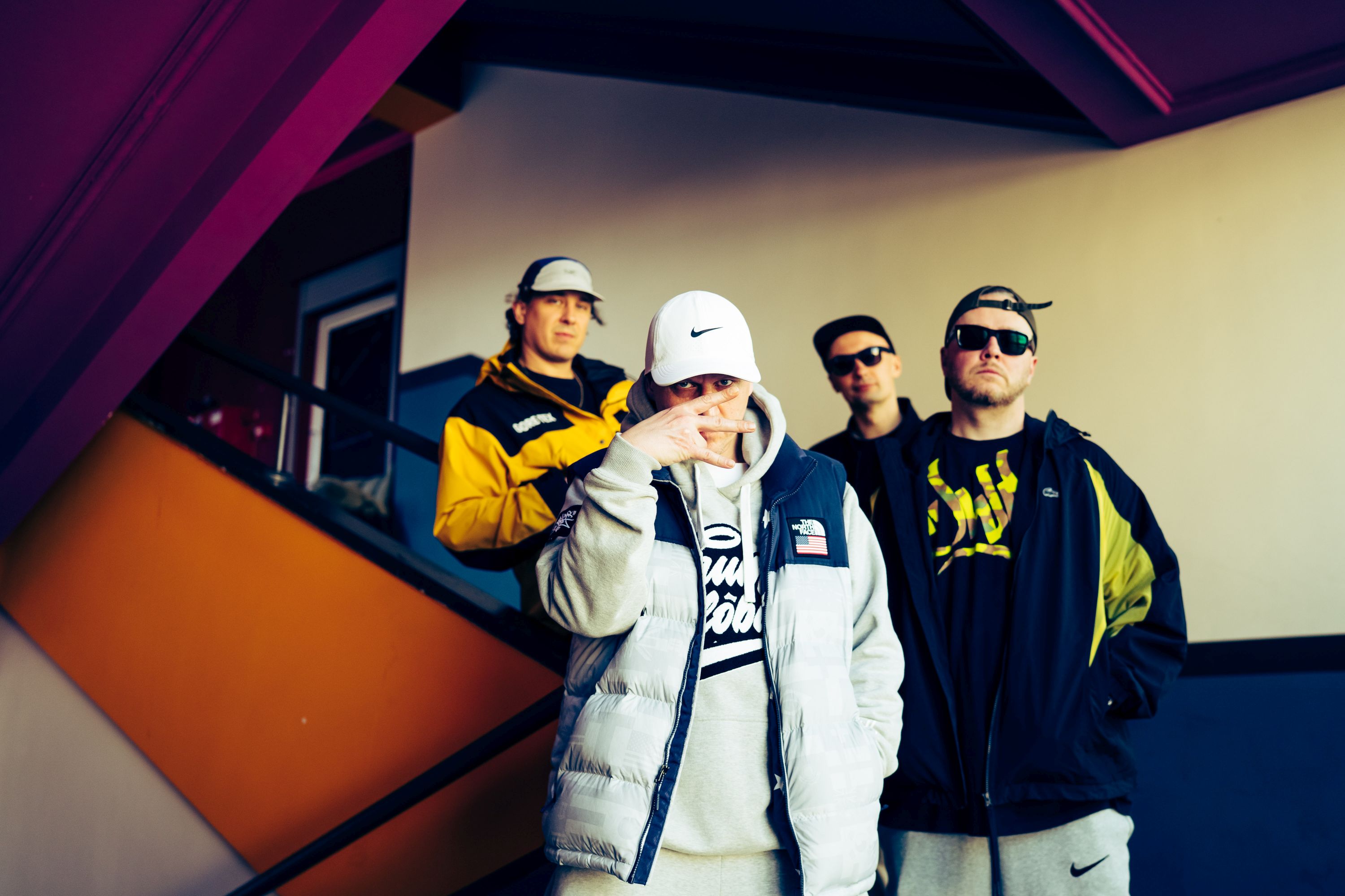 Bez Cenzury gra kultowy “Klasyk”. Eros, Łajzol, Siwers i Falcon1 ogłaszają trasę po Polsce