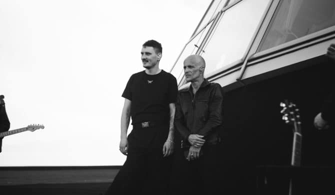 Dawid Podsiadło i Artur Rojek w klasycznej piosence Myslovitz