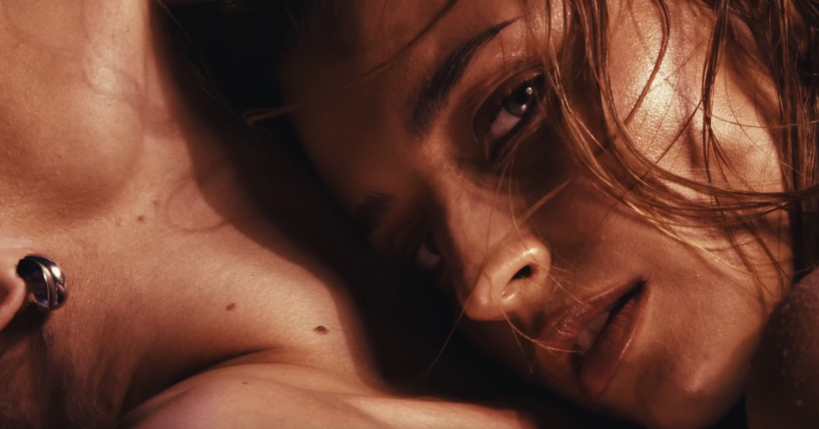 Julia Wieniawa z nowym singlem „Nie będziemy tęsknić”. Premiera płyty „Światłocienie” już we wrześniu