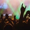 Nieco przebrzmiała gwiazda rocka naubliżała fance i kazała wywalić ją z koncertu
