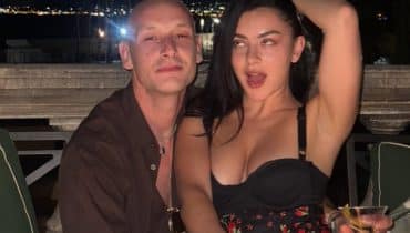 Charli XCX i perkusista The 1975 po raz drugi powiedzieli sobie „tak”. Romantyczne wesele na Sycylii