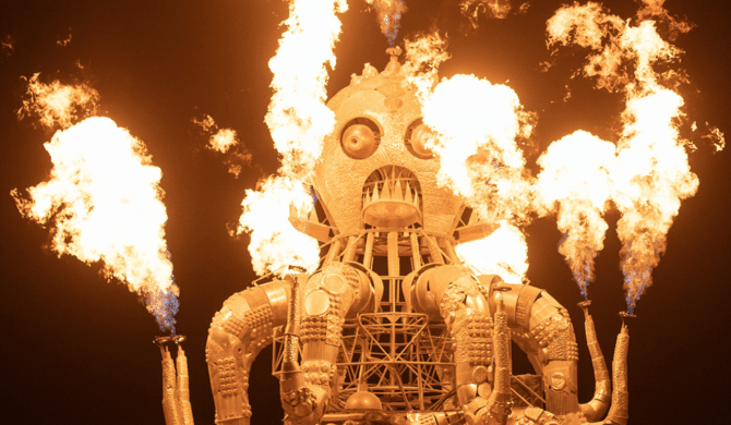 Tragiczny wypadek na festiwalu Burning Man. Ciało uczestnika znalezione w kałuży krwi
