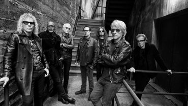 Bon Jovi współpracuje z Robbie Williamsem przy nowej wersji „We Made It Look Easy”