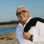 Laureat 6. Edycji The Voice Senior debiutuje w barwach Warner Music Poland