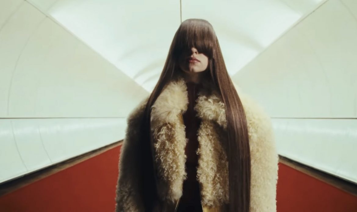 bambi nagrała popowy hit i taki jest też jej nowy teledysk