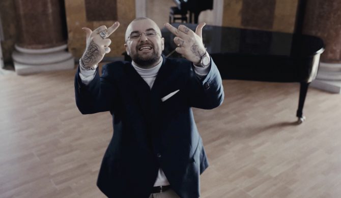 Bedoes wraca z mega mocnym numerem: „Dla nich jestem k**wą, ale zawsze spojrzę w lustro”