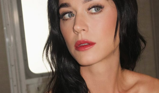 Katy Perry zdradza, że długo wahała się przed wydaniem singla „Bandaids”