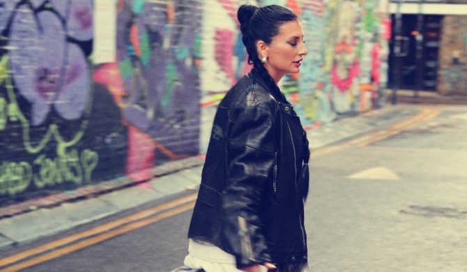 Serafine prezentuje „Let’s Play” – manifest siły w hipnotyzującym rytmie phonk