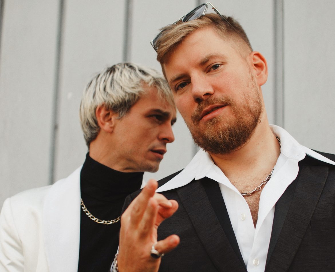 Jakub Jan Bryndal i Vito Bambino jako Czułe Punkty – teledysk do „Dojrzałe wersy” i premiera albumu „Auto-Dojazd”