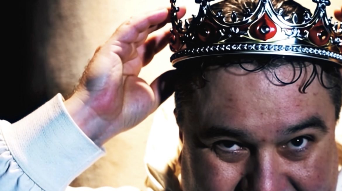 Przemek Ferguson wypuszcza drugi diss na Filipka. „Twój ojciec ściga bandytów co dnia, znajdzie paragraf na chuj*wy rap”