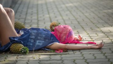 Dorota Masłowska oskarża Helenę Englert o kradzież frazy, którą idąc tropem rozumowania pisarki, sama musiała wcześniej „ukraść”