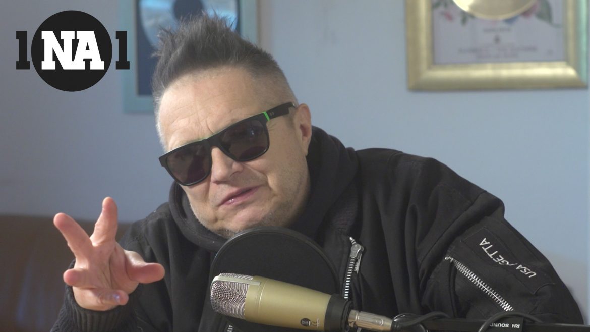 Muniek Staszczyk szczerze o życiu, kryzysach, depresji, wylewie i powrocie na scenę: „Dostałem od życia dużo więcej niż chciałem”