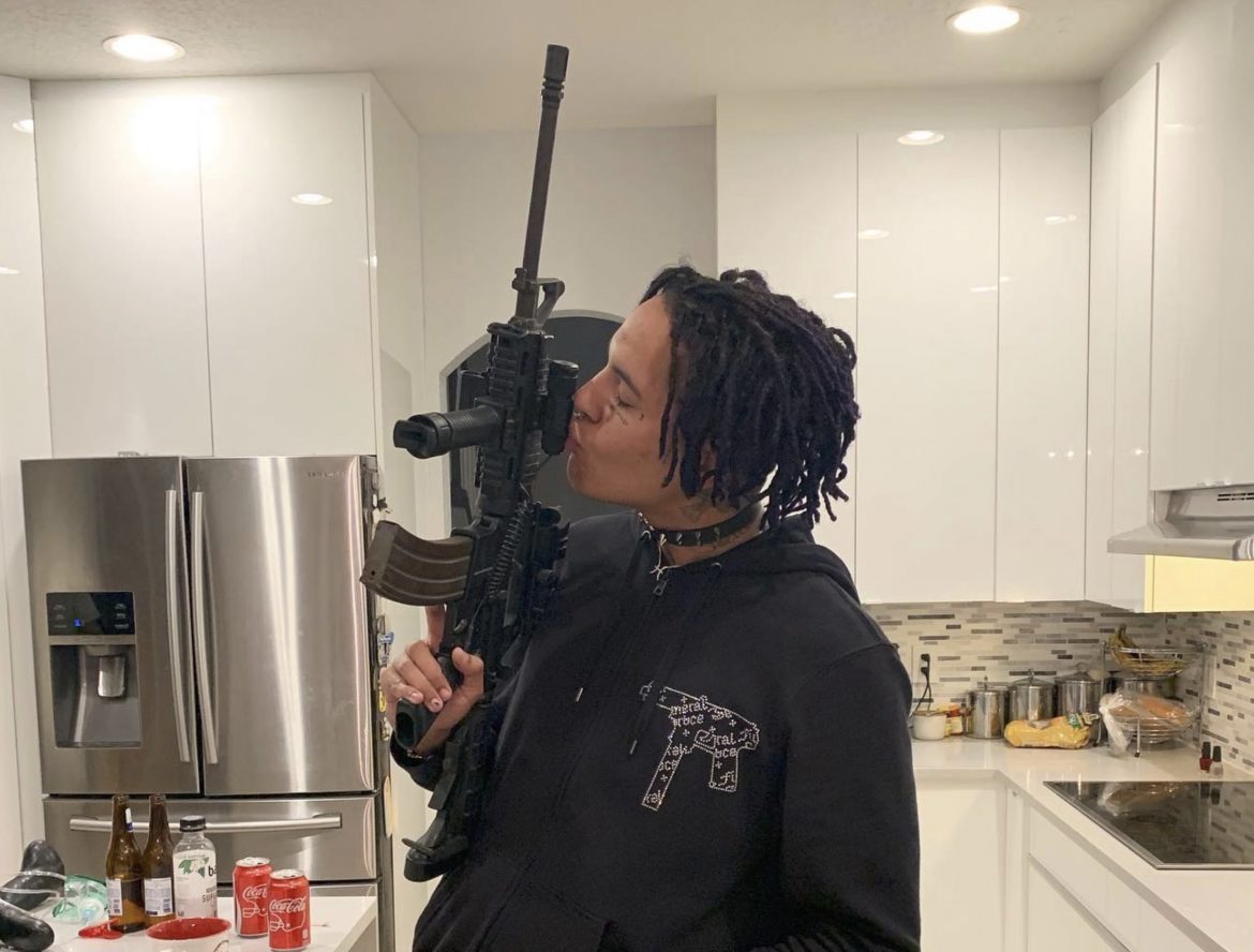 Do sieci trafiły zdjęcia pokoju hotelowego, w którym POORSTACY spędził ostatnie tygodnie życia