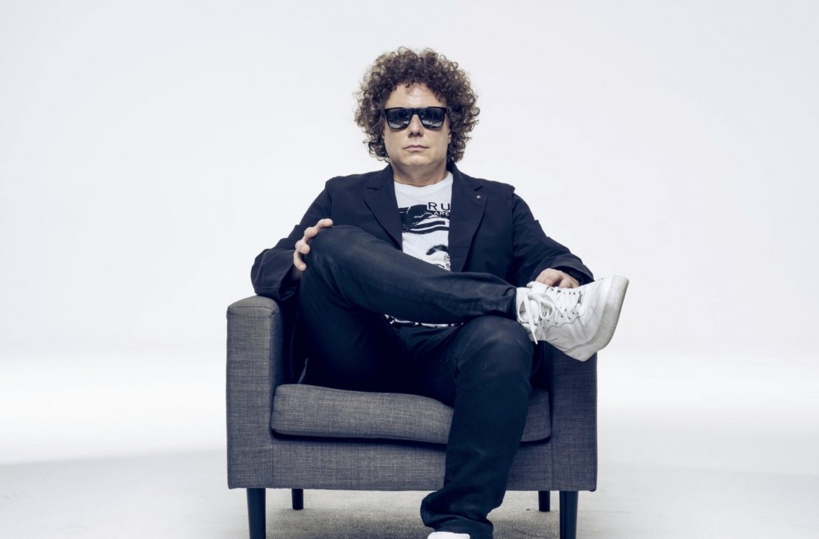 T.Love rozpada się na oczach fanów? Kolejny członek zespołu opuszcza Muńka Staszczyka