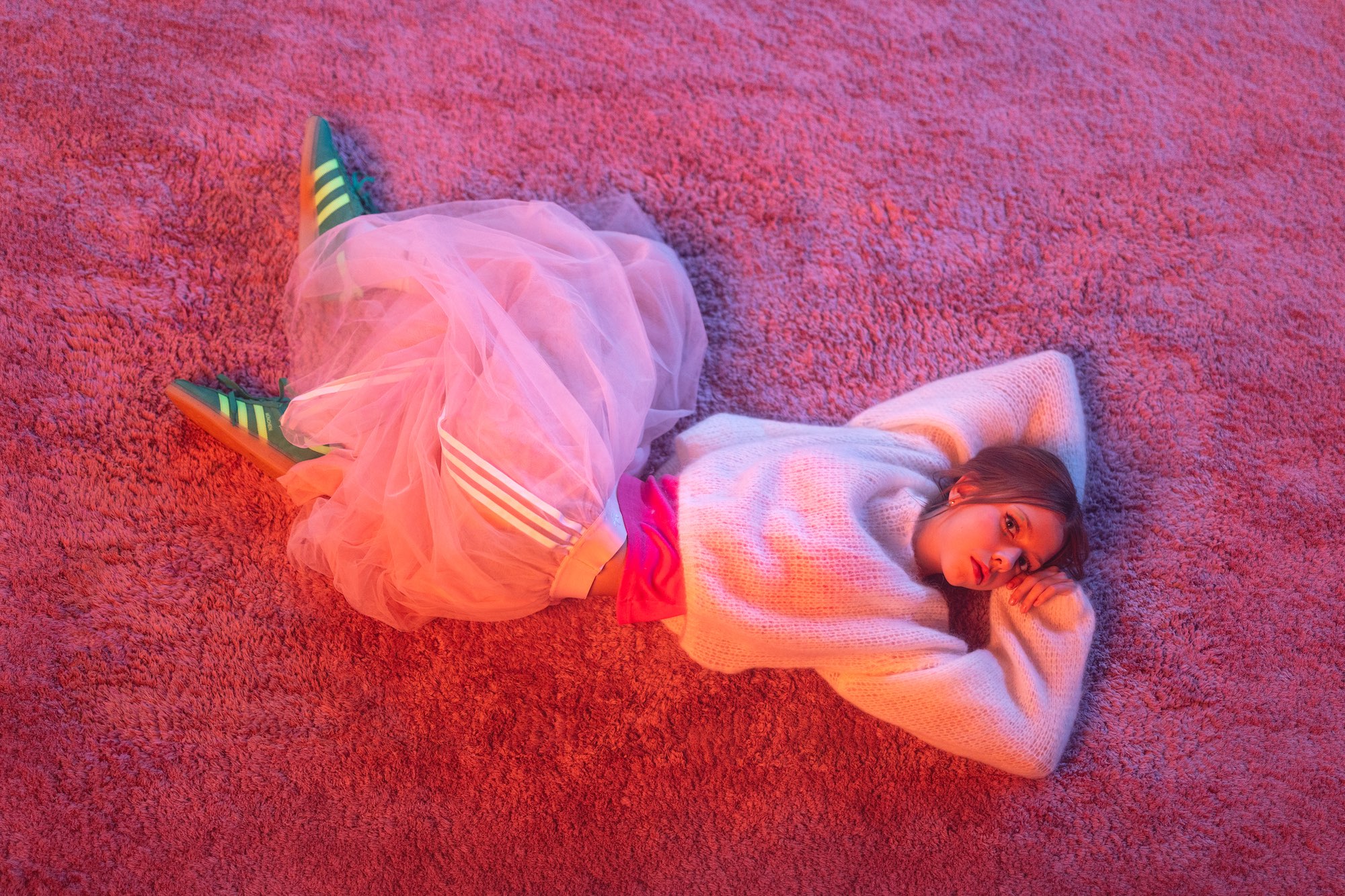 Kim jest Helena Ciuraba? Młoda gwiazda z Must Be The Music debiutuje singlem „Chciałabym”