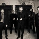 The National w sklepach