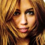 Miley Cyrus woli karierę niż szkołę