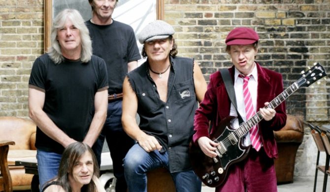 Perkusista AC/DC skazany za trawkę