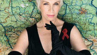 Elżbieta II uhonorowała Annie Lennox