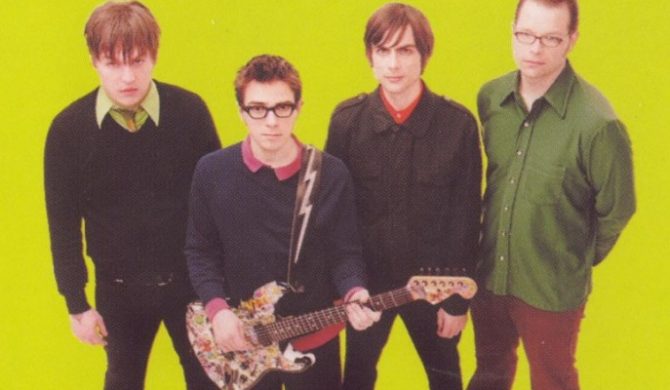 Lider Weezer coveruje Beach Boys