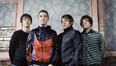 Arctic Monkeys pokazują okładkę