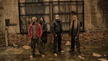 Lostbone przed Cavalera Conspiracy