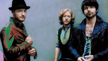 Ściągnij dwie piosenki Biffy Clyro