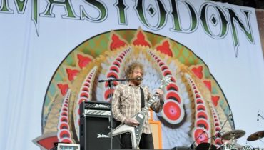 Mastodon jesienią