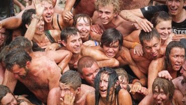 Akademia Sztuk Przepięknych – XVII Przystanek Woodstock