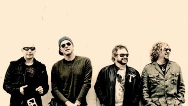 Chickenfoot wyprzedzają własną dyskografię